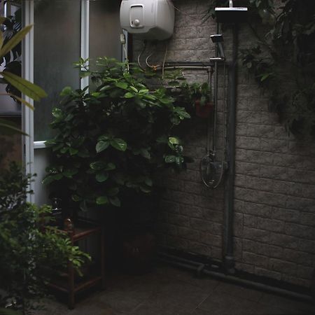 The First Ba Trieu Ha Noi Bed and Breakfast Hanoi Buitenkant foto
