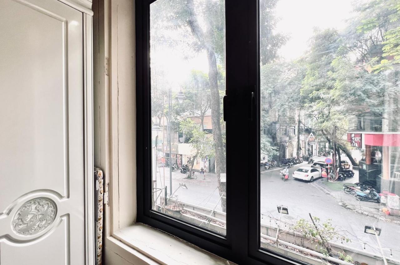 The First Ba Trieu Ha Noi Bed and Breakfast Hanoi Buitenkant foto