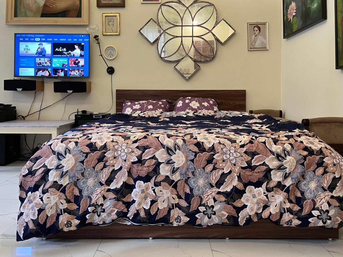 The First Ba Trieu Ha Noi Bed and Breakfast Hanoi Buitenkant foto
