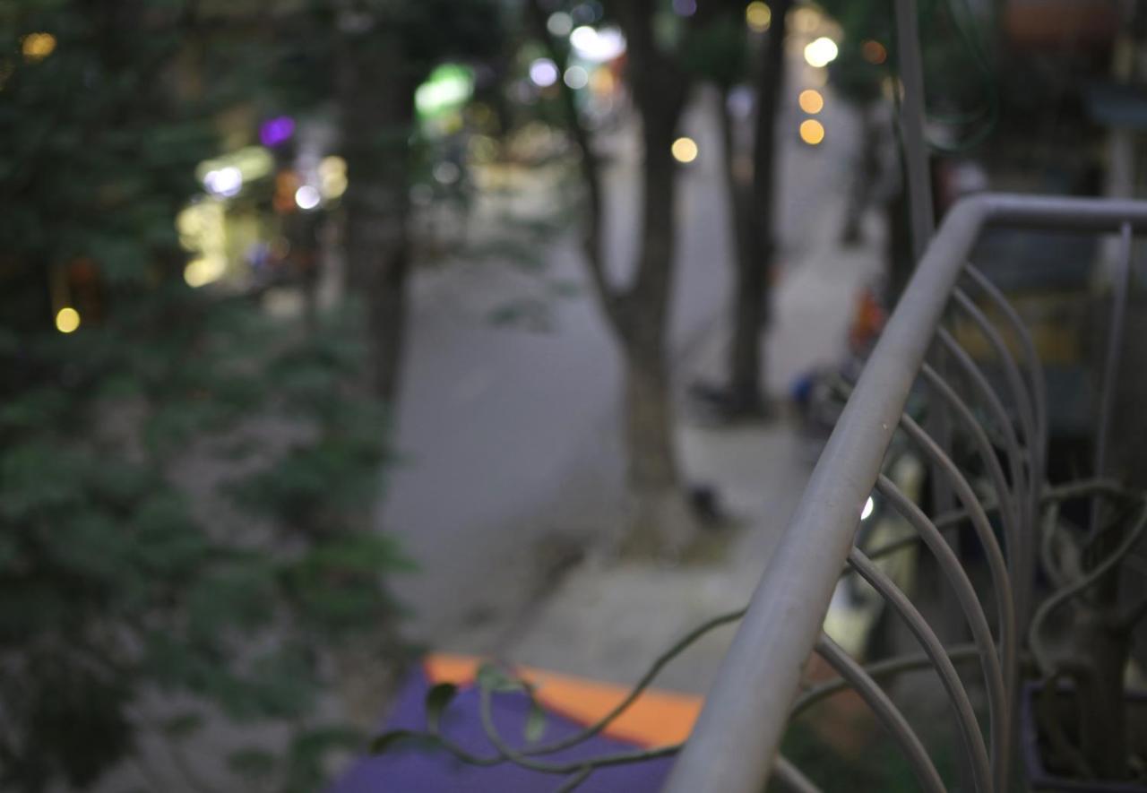 The First Ba Trieu Ha Noi Bed and Breakfast Hanoi Buitenkant foto